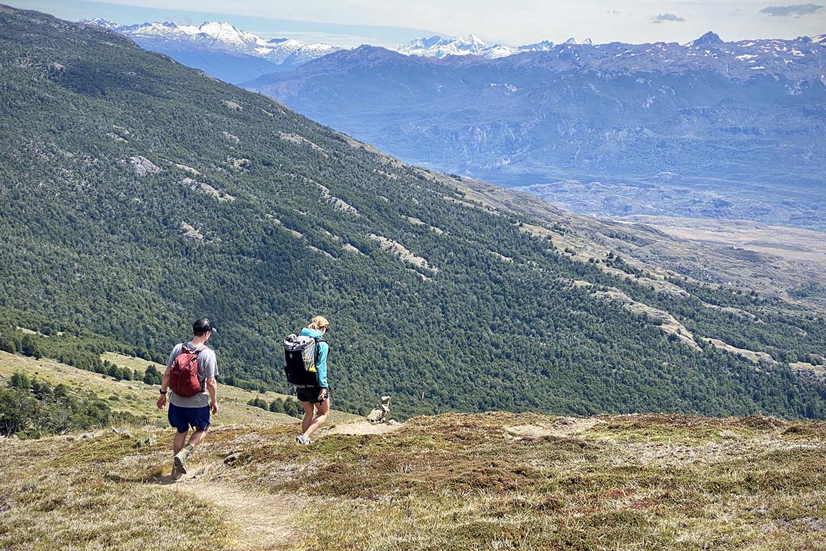 day-hiking-checklist-switchback-travel